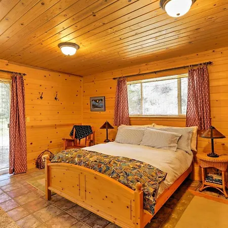 Romantic Riverfront Cottage - 1 Mile To Winthrop! Exterior photo