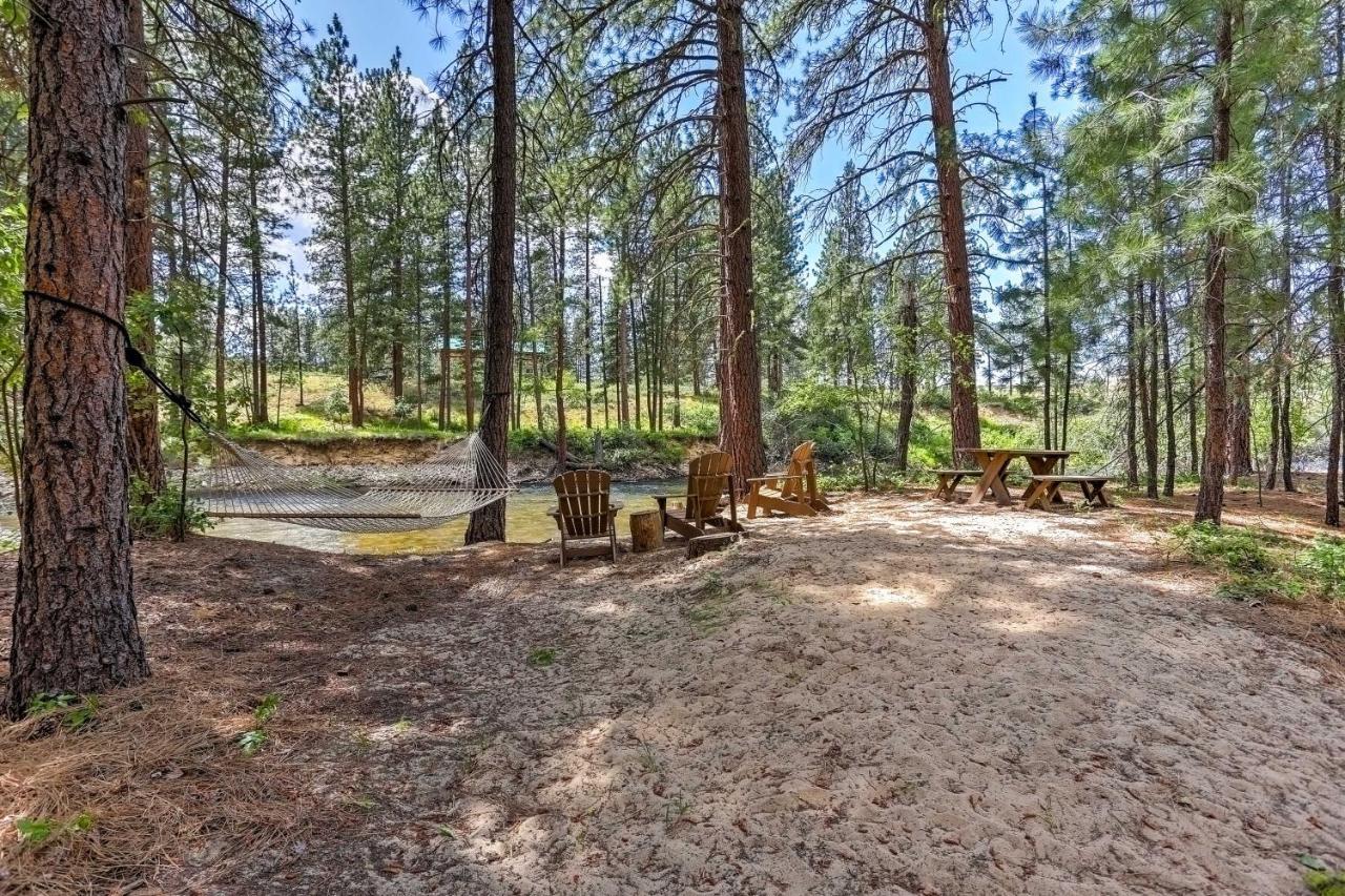 Holiday home Romantic Riverfront - 1 Mile To Winthrop! *