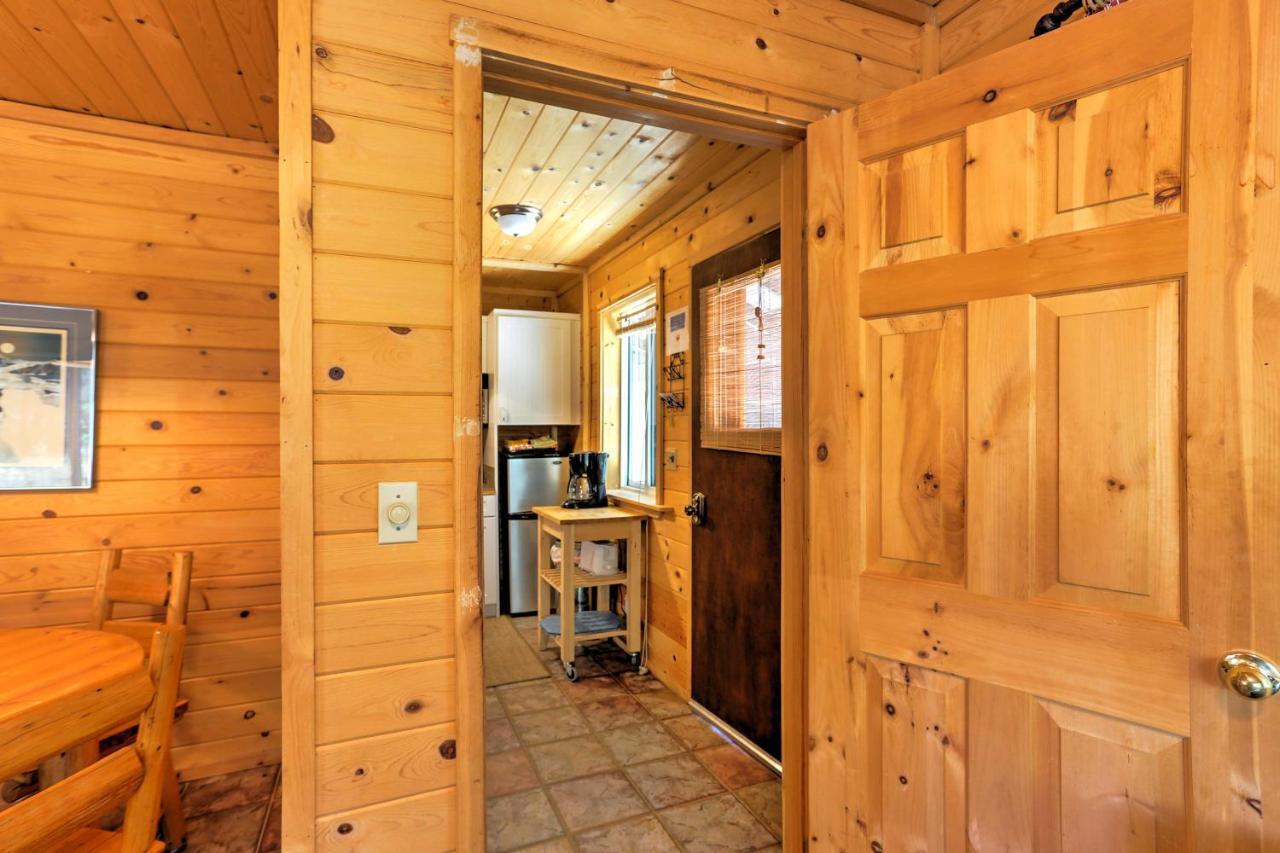 Romantic Riverfront - 1 Mile To Winthrop! Holiday home Winthrop